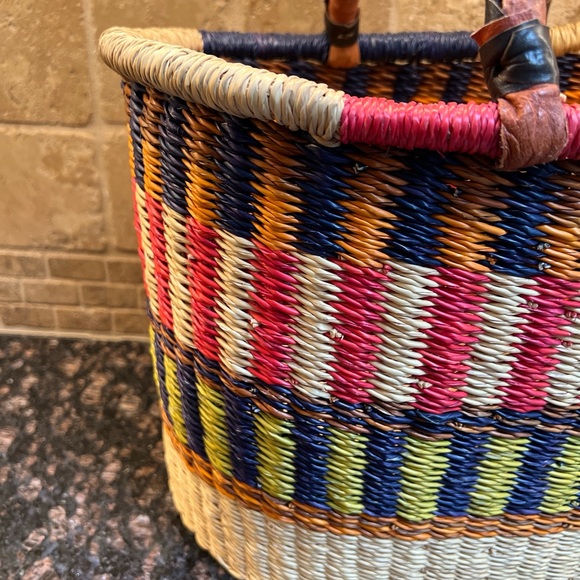 Handwoven Ghana Bolga Market Basket with Leather Wrapped Handles - Picture 2 of 8